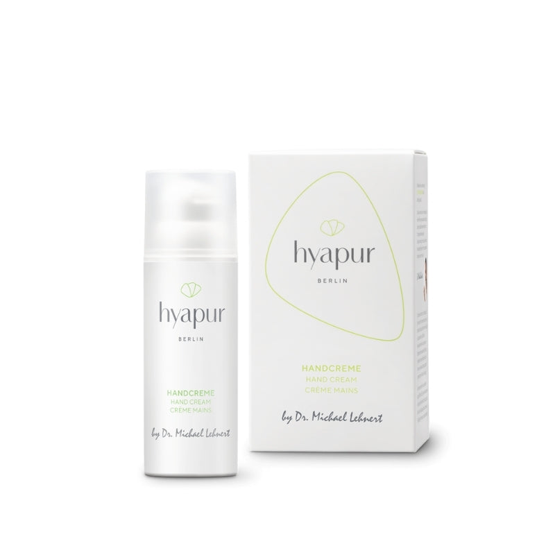 hyapur® GREEN Handcreme aus der Kooperation mit Handchirurg und Bestseller-Autor Dr. Michael Lehnert. Zieht schnell ein ohne zu fetten und spendet den Händenlanganhaltende, intensive Feuchtigkeit. Aus der hyapur® GREEN Serie: Luxuriöse Naturkosmetik mit Hyaluron.