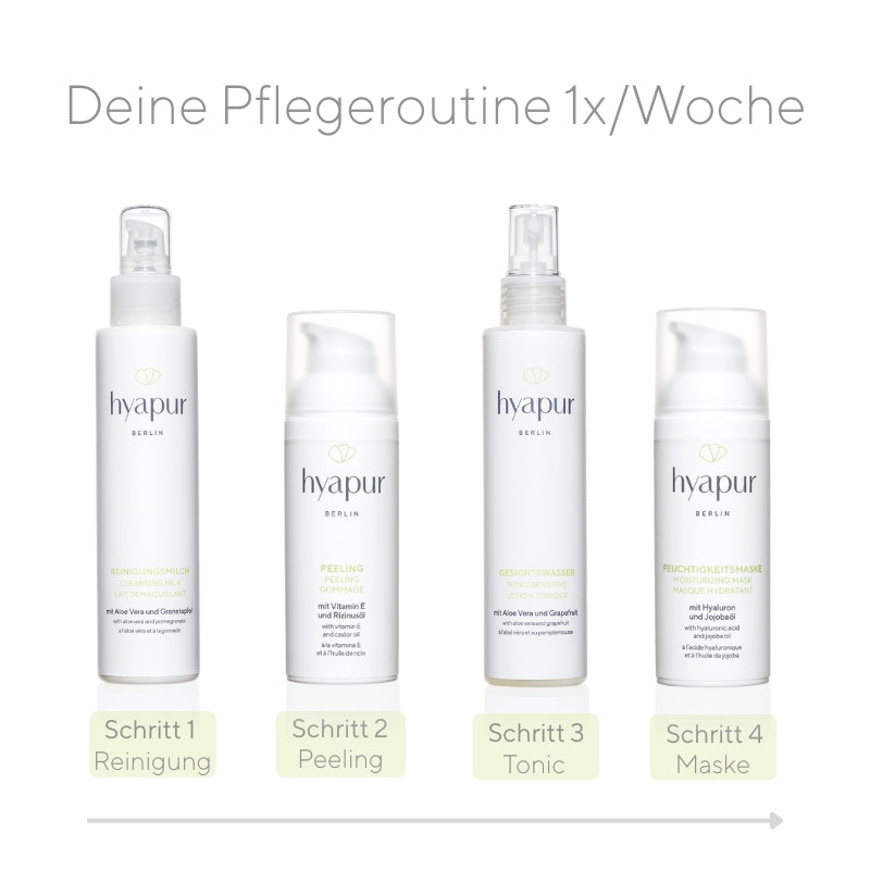 Ein- bis zweimal pro Woche kannst du deiner Haut das Extra an Pflege gönnen. Dazu reinigst du sie 1. gründlich. 2. trägst du ein Peeling auf und wäschst es gründlich wieder ab. 3. tonisierst du deine Haut mit einem Gesichtswasser. 4. trägst du die Feuchtigkeitsmaske auf und lässt sie mindestens 15 Minuten einwirken. Je nachdem wie durstig deine Haut ist, kannst du sie danach einmassieren oder mit einer warmen Kompresse wieder abnehmen. 